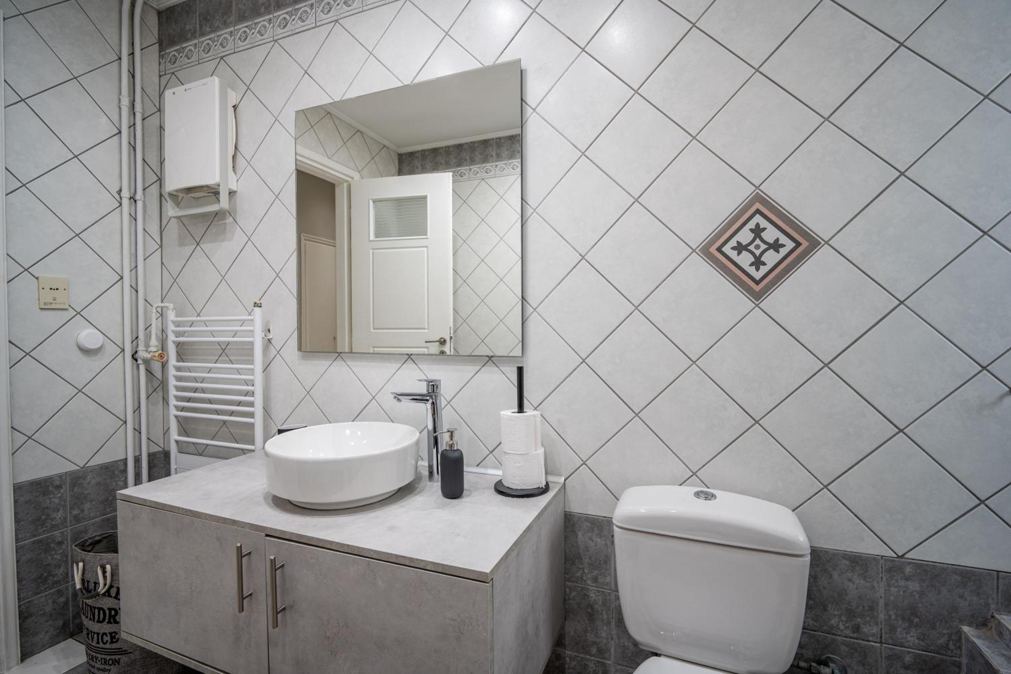Angel , Luxury 2Bd Apartment Next To The Beach Athens Ngoại thất bức ảnh